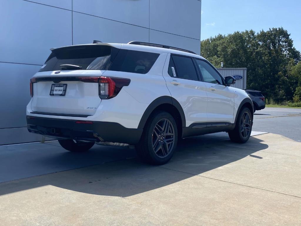 new 2025 Ford Explorer car, priced at $49,070
