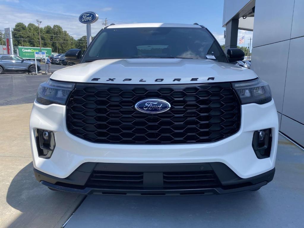 new 2025 Ford Explorer car, priced at $49,070