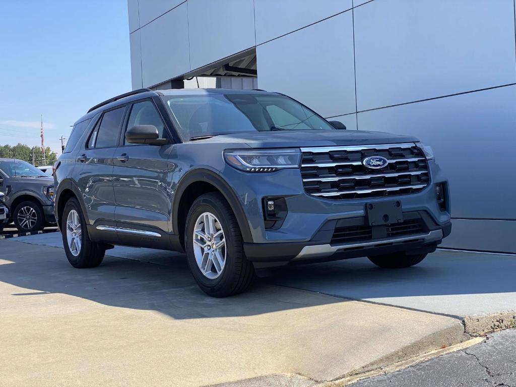 new 2025 Ford Explorer car, priced at $41,320