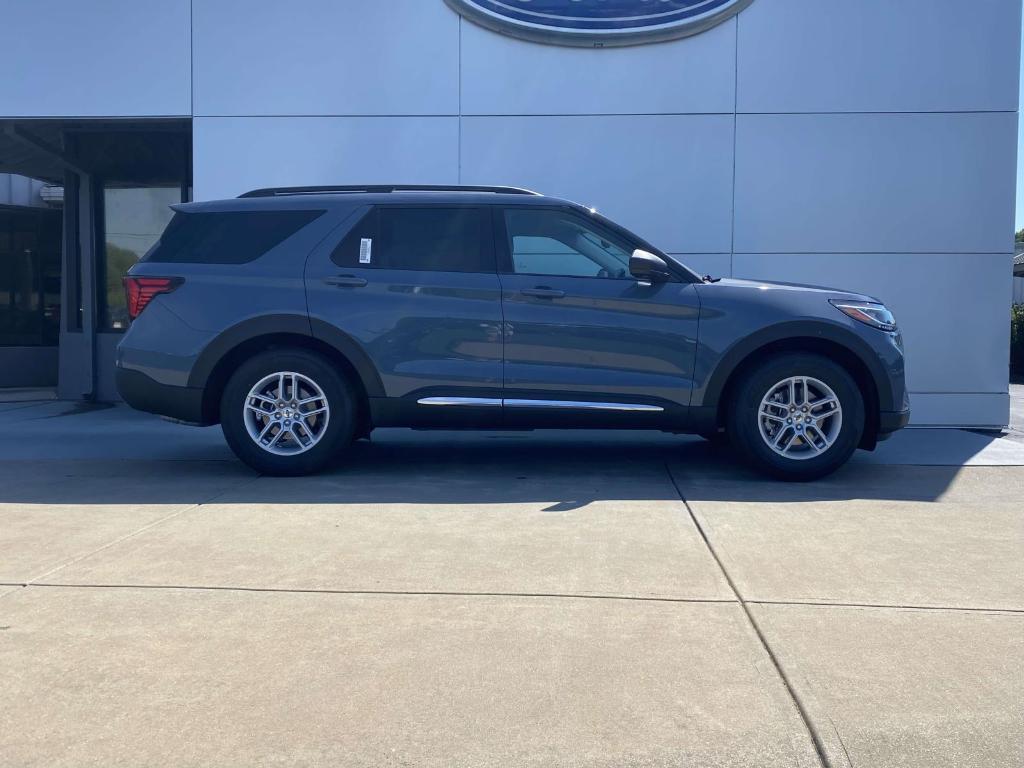 new 2025 Ford Explorer car, priced at $41,320