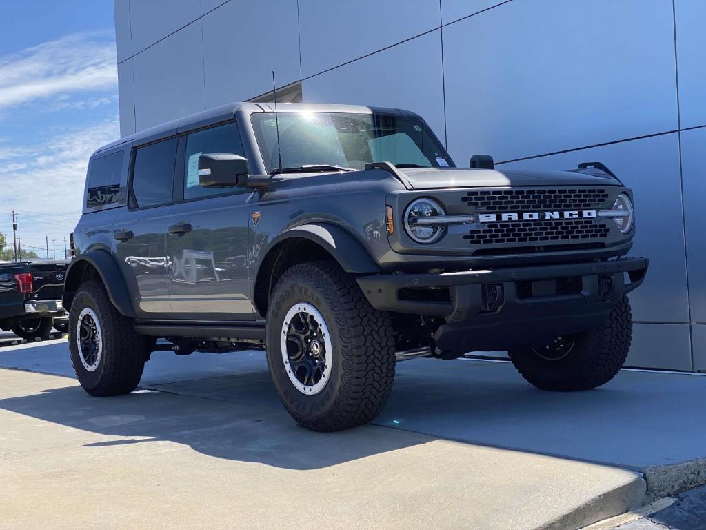 new 2025 Ford Bronco car, priced at $65,170