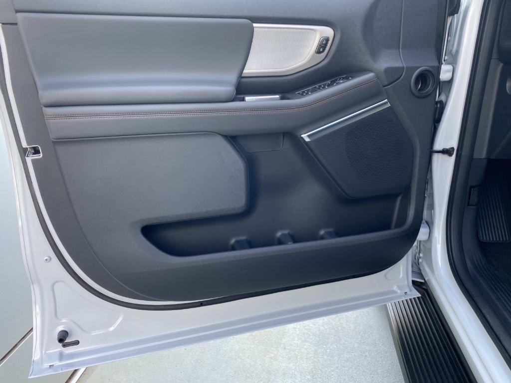 new 2025 Ford Expedition car, priced at $69,645