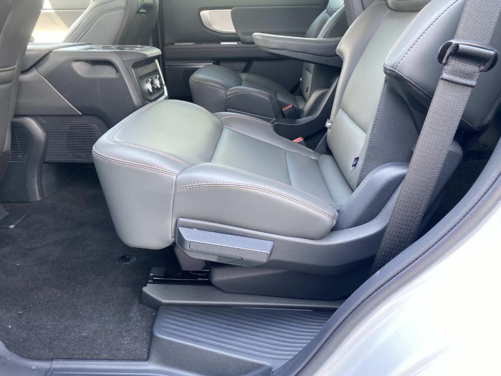 new 2025 Ford Expedition car, priced at $69,645