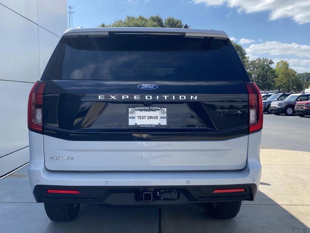 new 2025 Ford Expedition car, priced at $69,645