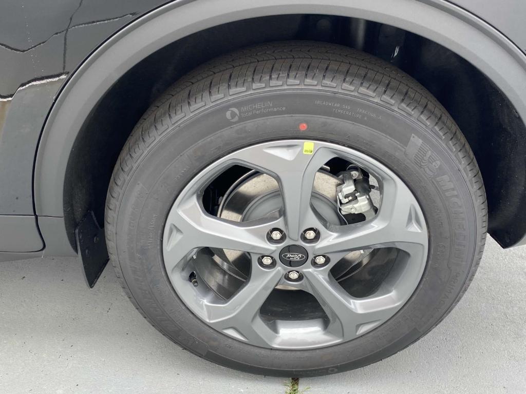 new 2025 Ford Escape car, priced at $33,967