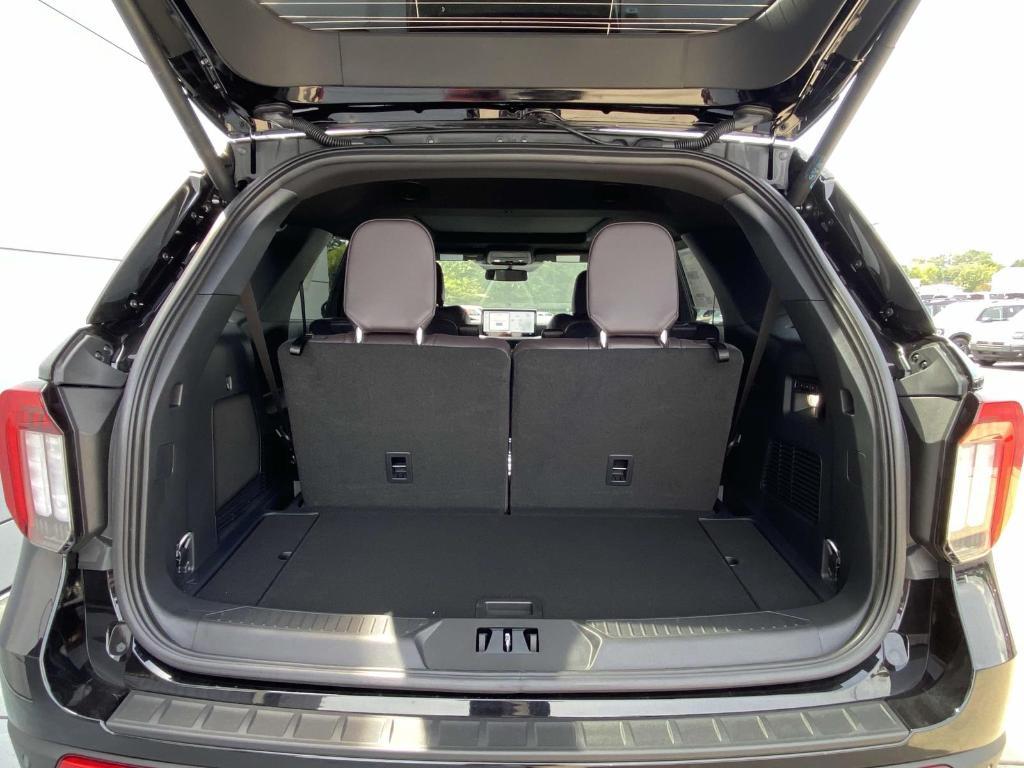 new 2025 Ford Explorer car, priced at $49,820