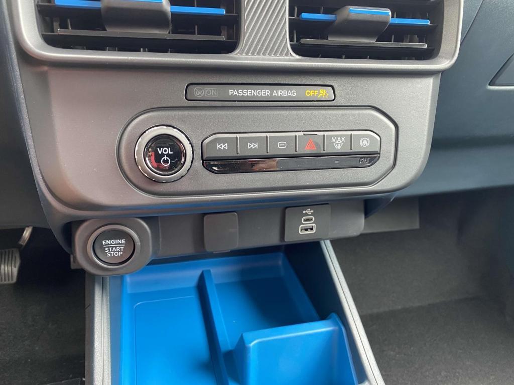 new 2025 Ford Maverick car, priced at $33,249