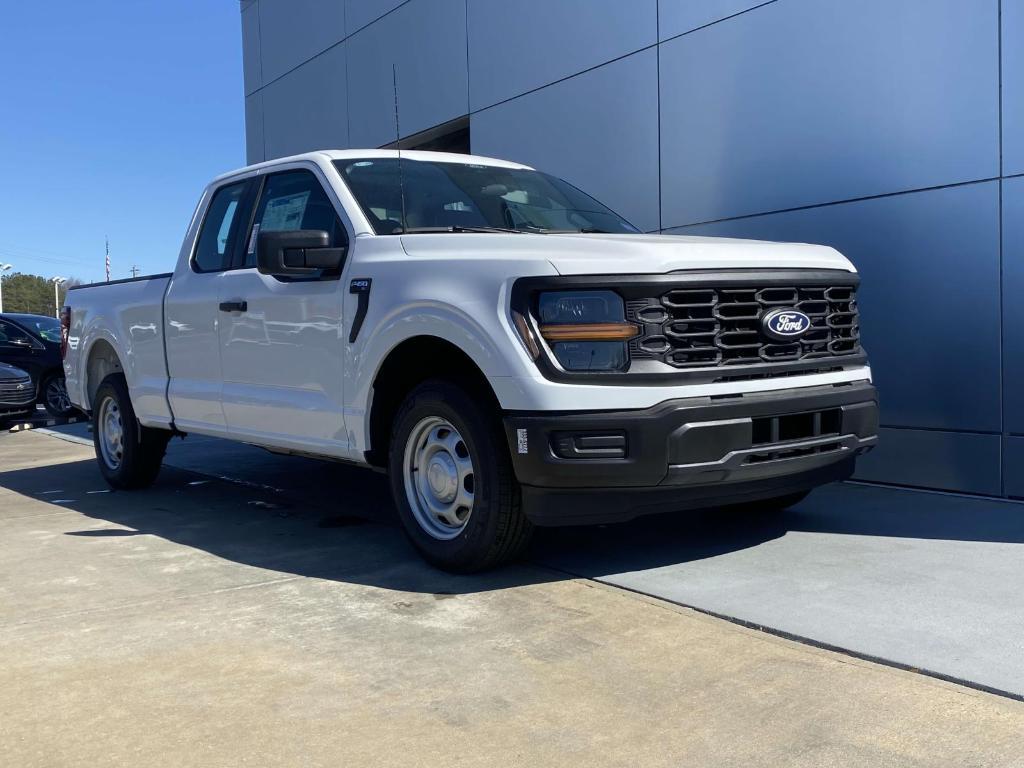 new 2025 Ford F-150 car, priced at $42,155