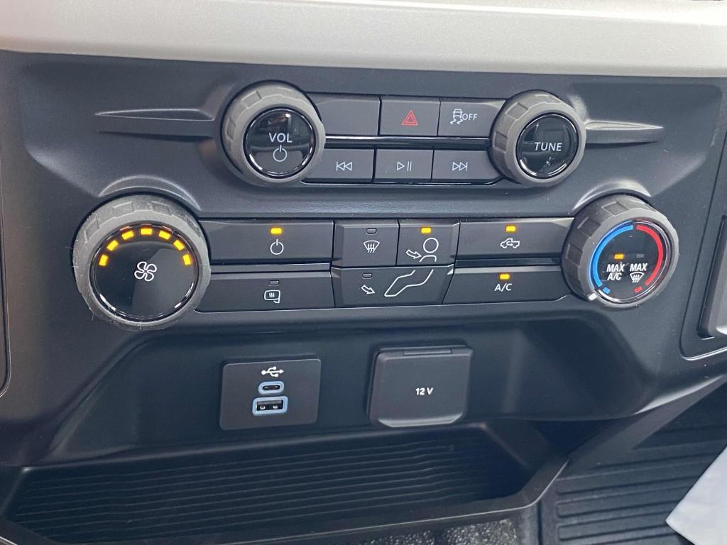new 2025 Ford F-250 car, priced at $44,825