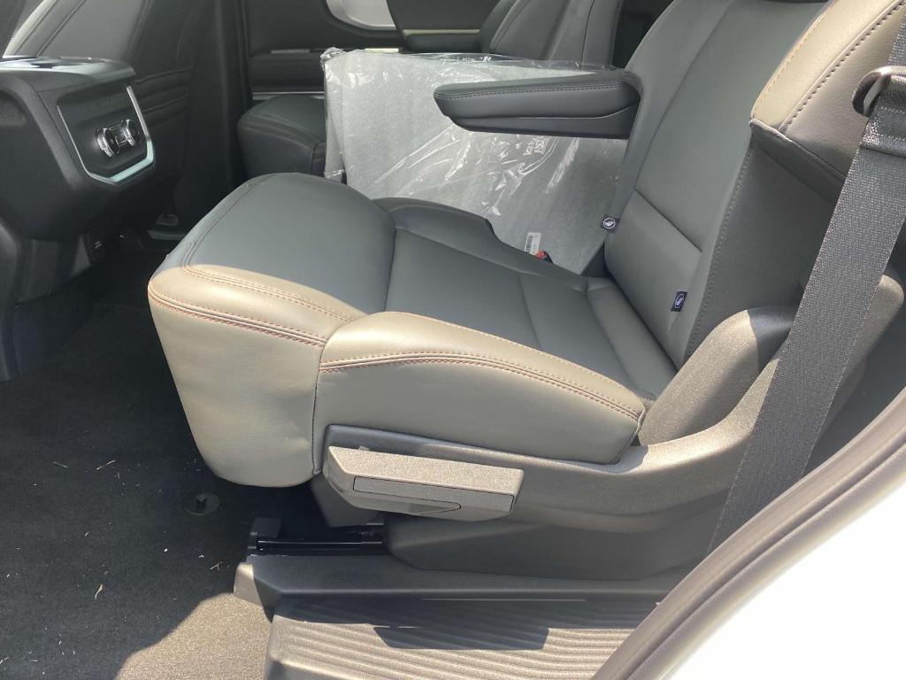 new 2025 Ford Expedition car, priced at $69,365