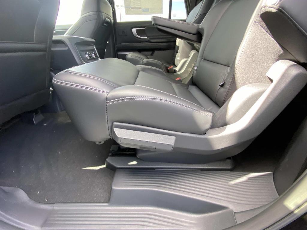 new 2025 Ford Expedition Max car, priced at $87,645