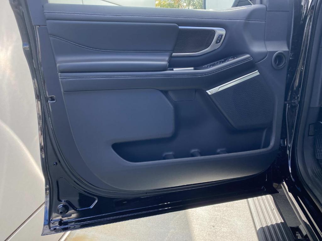 new 2025 Ford Expedition Max car, priced at $87,645