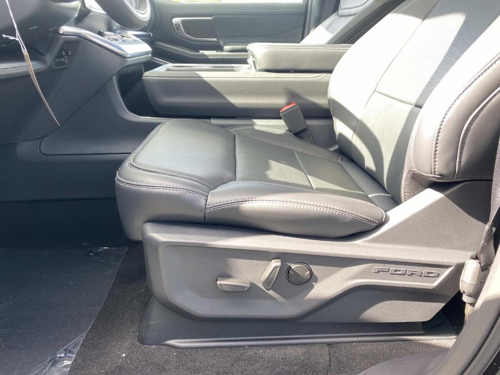 new 2025 Ford Expedition Max car, priced at $87,645