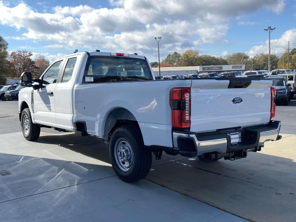 new 2024 Ford F-250 car, priced at $45,410