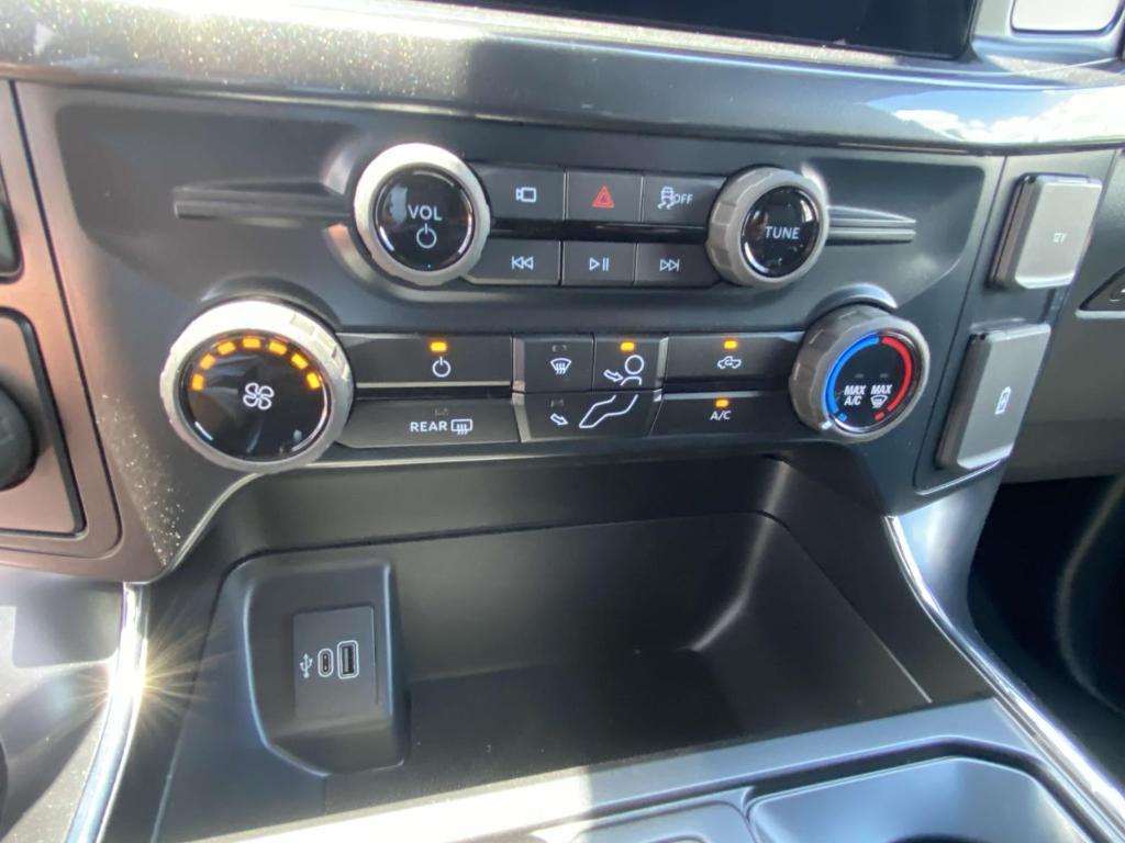 new 2025 Ford F-150 car, priced at $43,695
