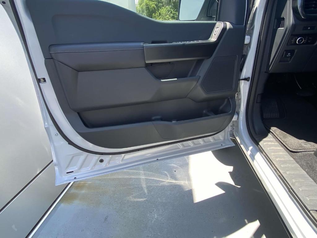 new 2025 Ford F-150 car, priced at $43,695