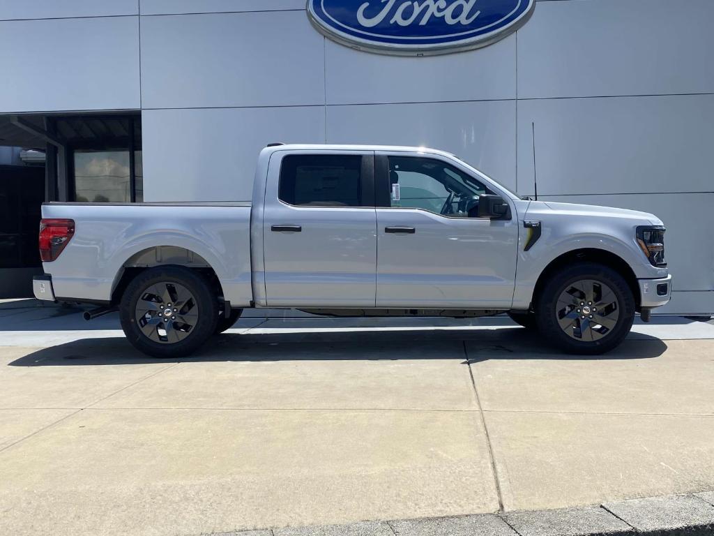 new 2025 Ford F-150 car, priced at $43,695