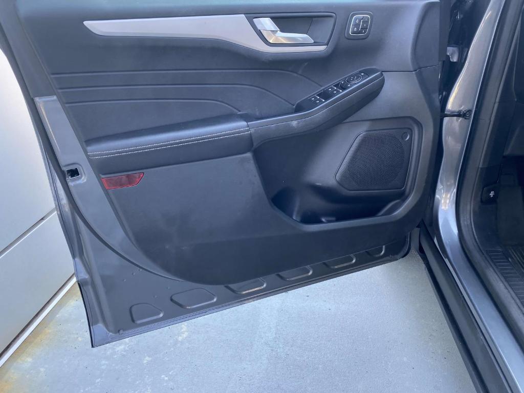 used 2023 Ford Escape car, priced at $24,997