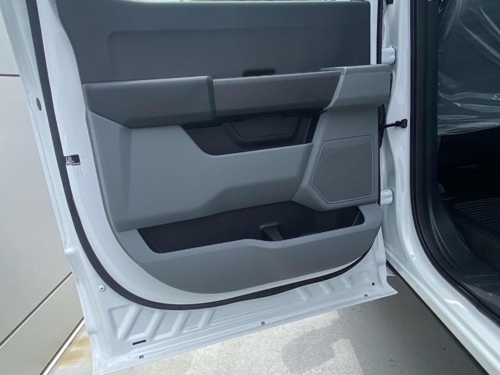 new 2025 Ford F-250 car, priced at $66,305