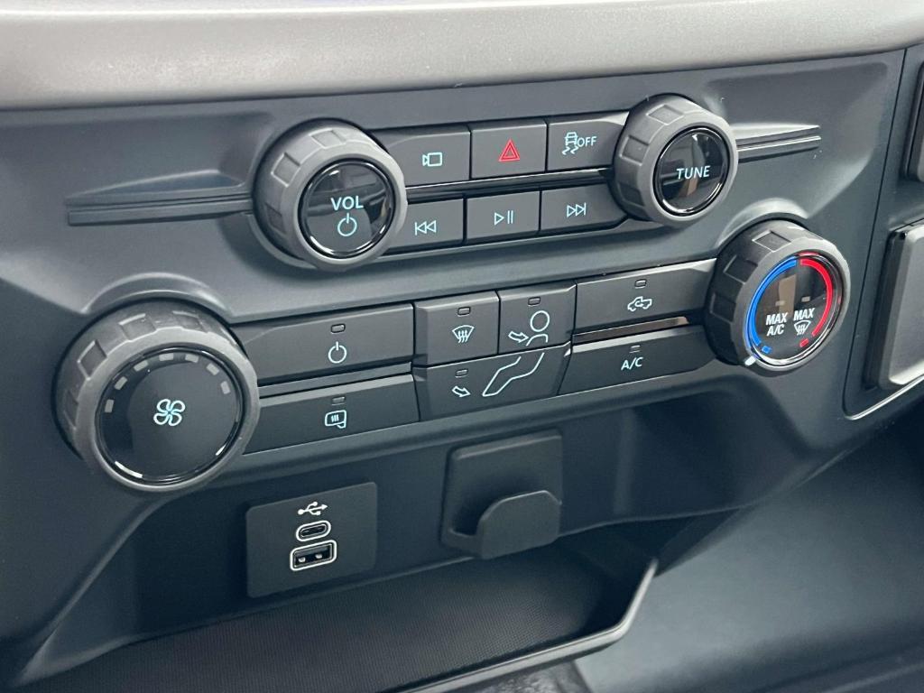 new 2025 Ford F-150 car, priced at $41,105