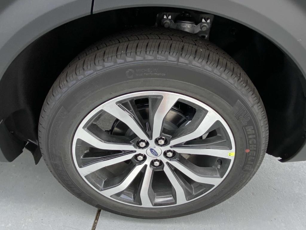 new 2025 Ford Explorer car, priced at $43,675