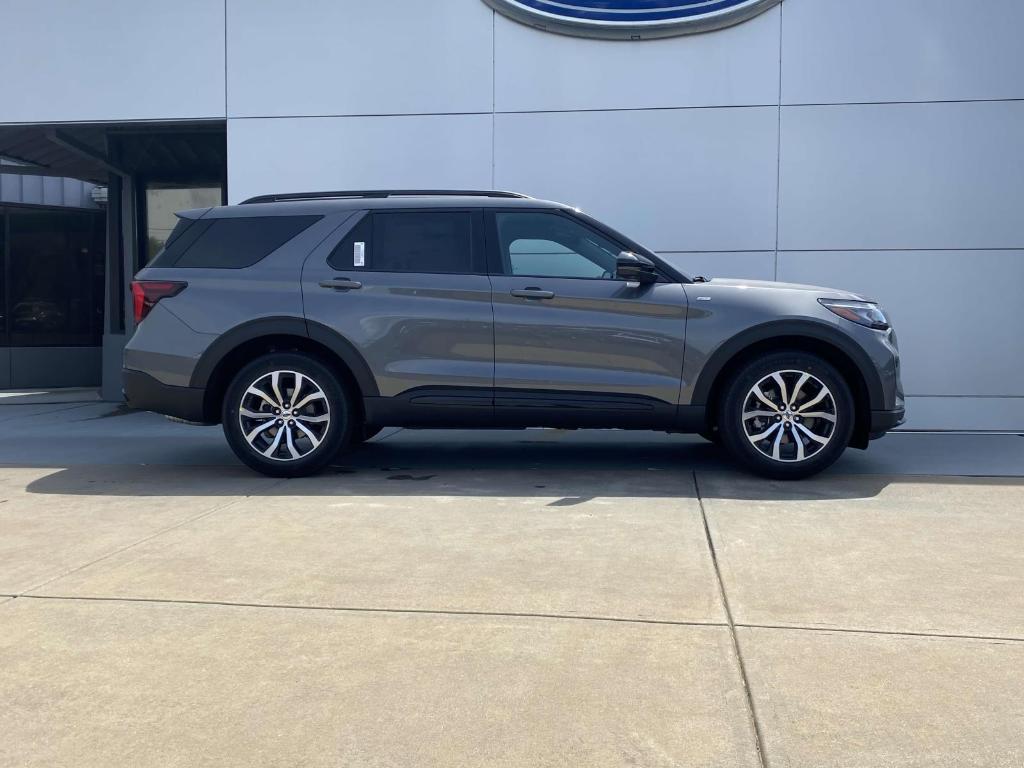 new 2025 Ford Explorer car, priced at $43,675