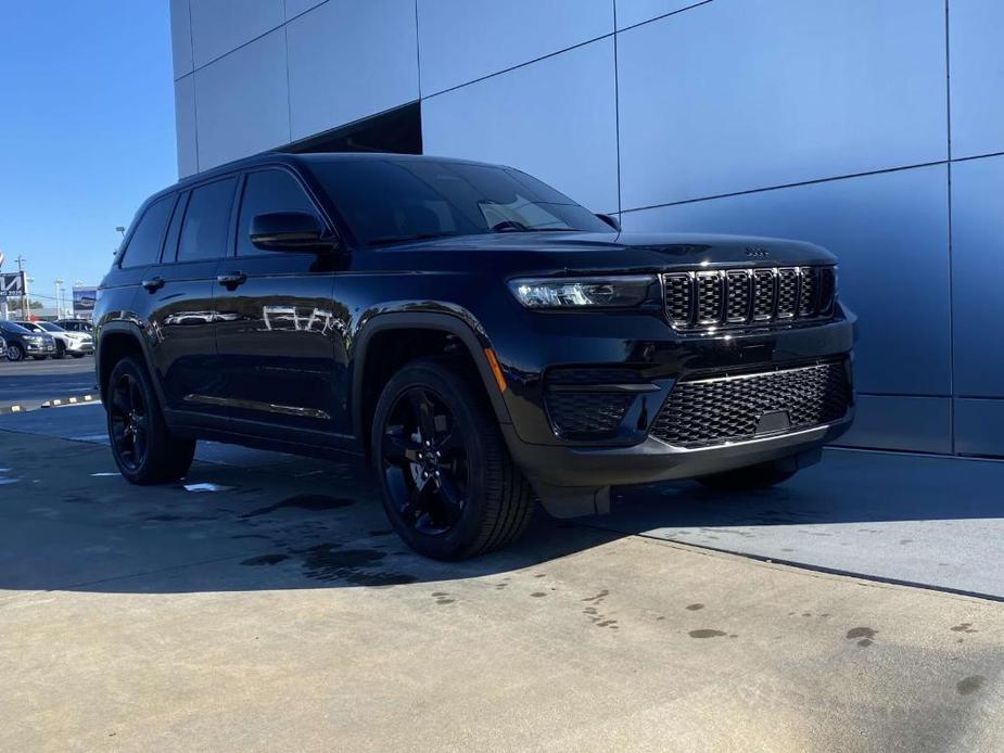 used 2023 Jeep Grand Cherokee car, priced at $35,995