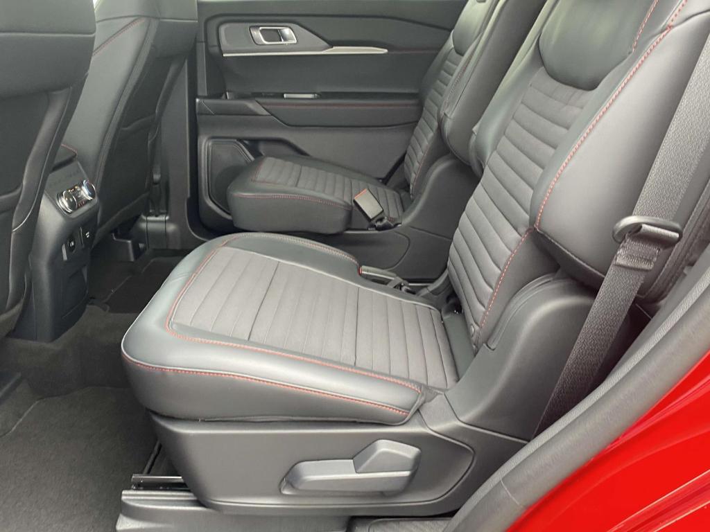 new 2025 Ford Explorer car, priced at $45,512
