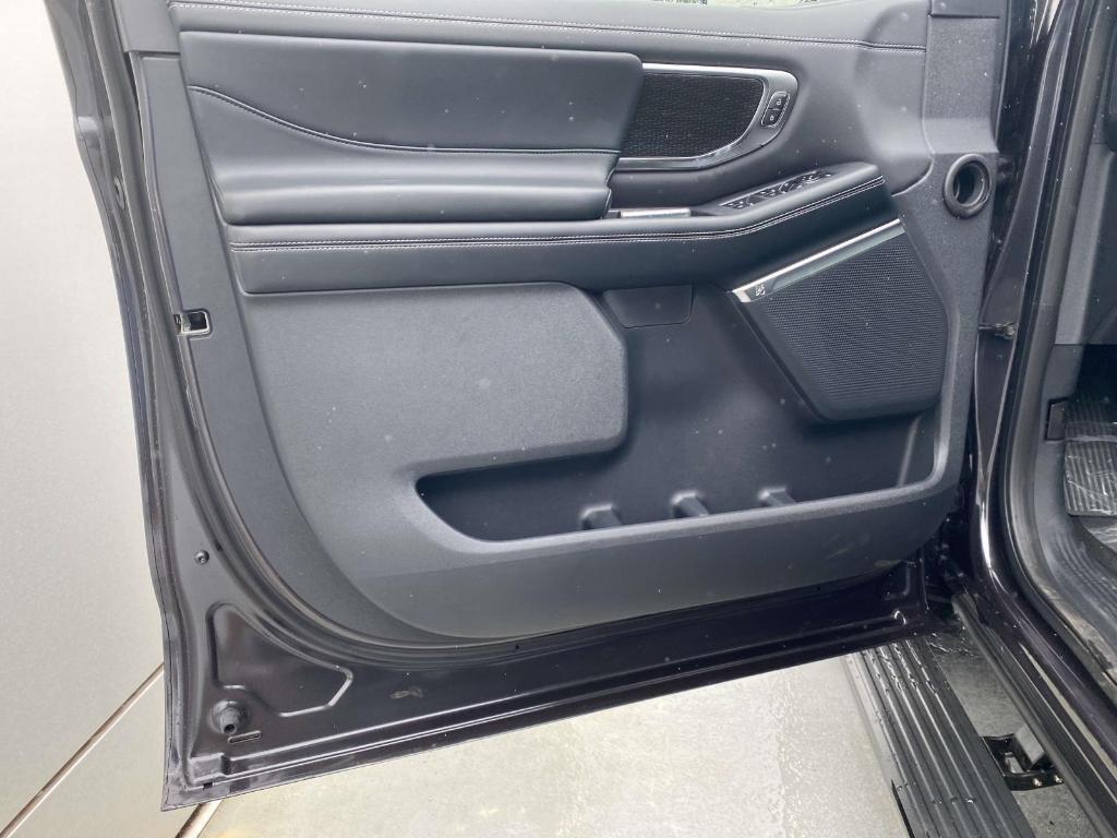 new 2025 Ford Expedition car, priced at $82,225