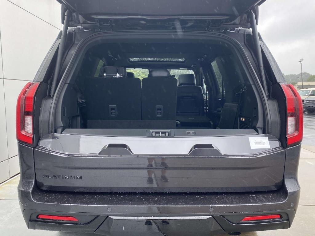 new 2025 Ford Expedition car, priced at $82,225