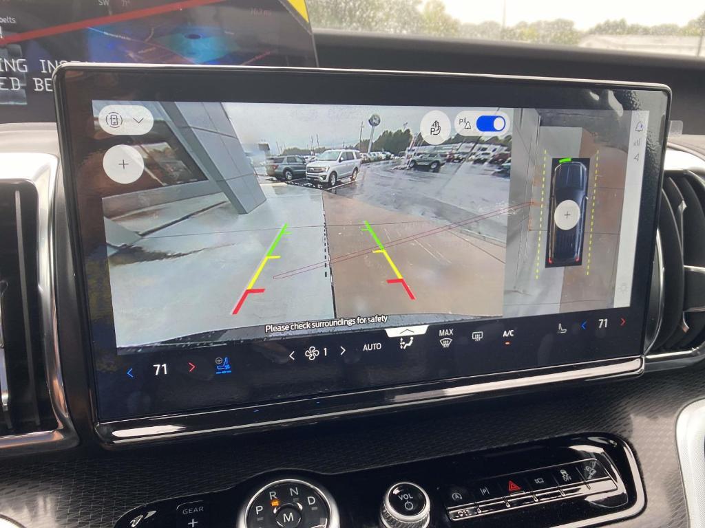 new 2025 Ford Expedition car, priced at $82,225