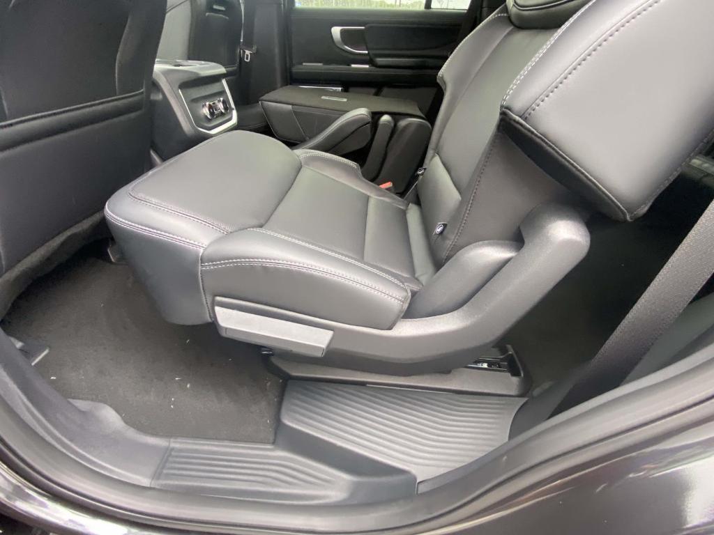 new 2025 Ford Expedition car, priced at $82,225