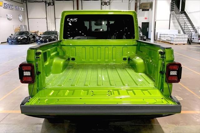 new 2025 Jeep Gladiator car, priced at $60,003