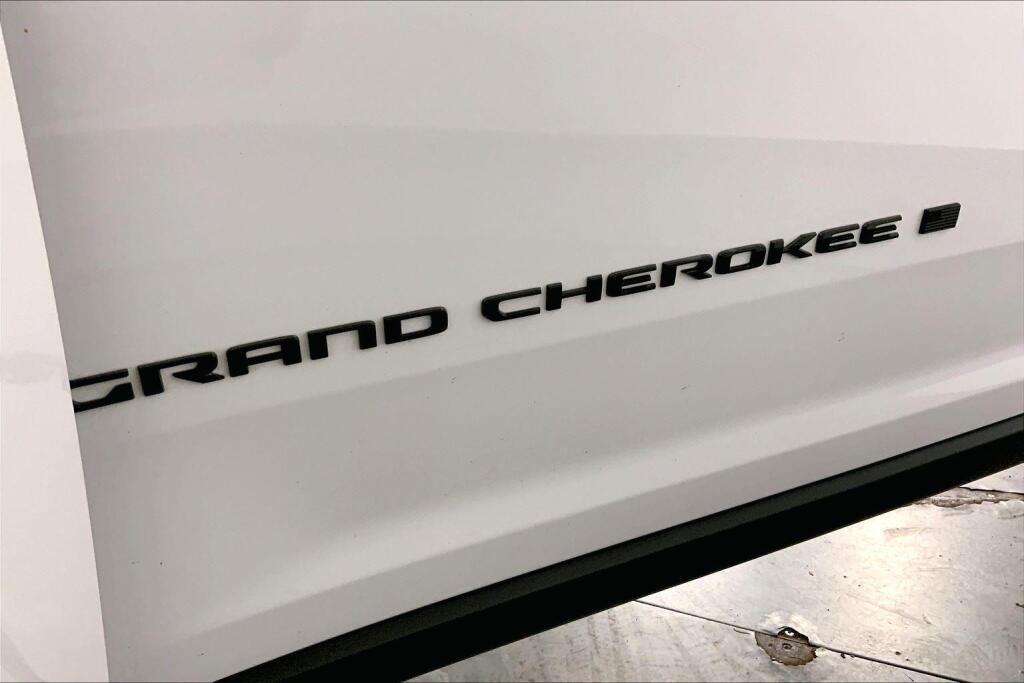 used 2023 Jeep Grand Cherokee car, priced at $27,000