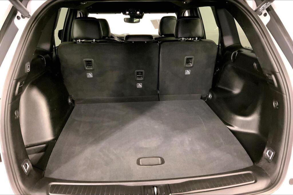 used 2023 Jeep Grand Cherokee car, priced at $27,000