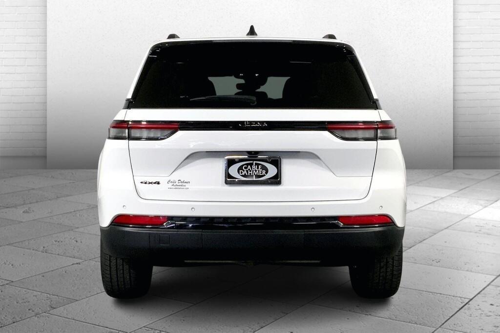 used 2023 Jeep Grand Cherokee car, priced at $27,000