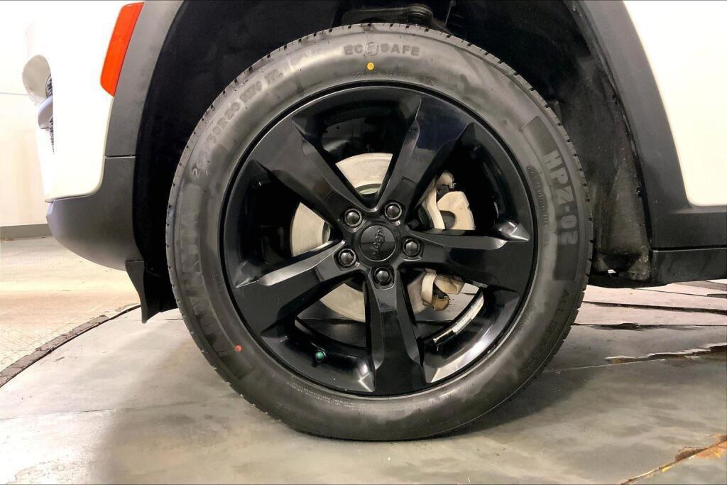 used 2023 Jeep Grand Cherokee car, priced at $27,000