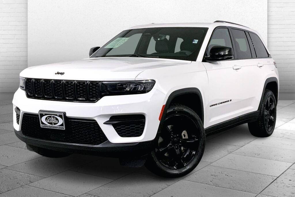 used 2023 Jeep Grand Cherokee car, priced at $27,000