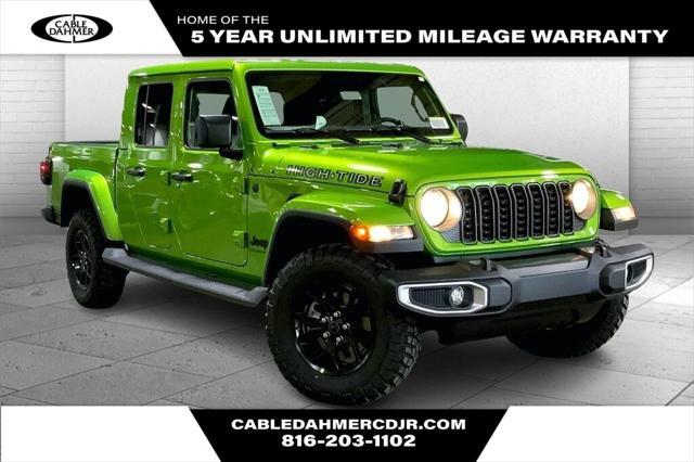 new 2025 Jeep Gladiator car, priced at $44,137