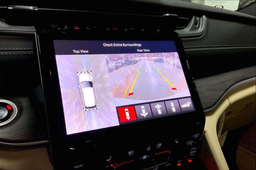 new 2025 Jeep Grand Cherokee car, priced at $46,277