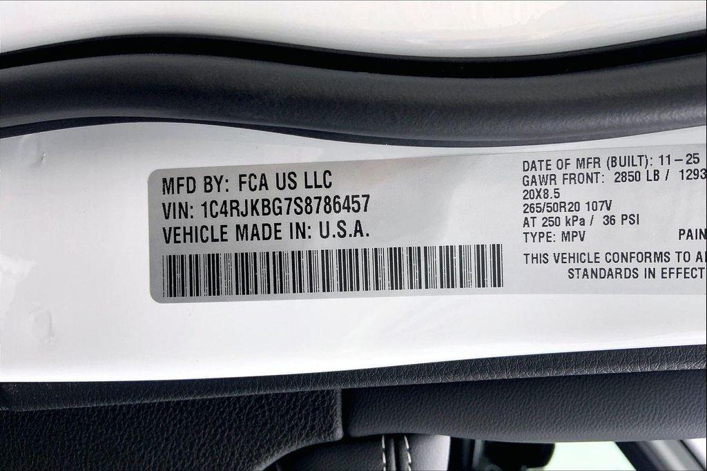 new 2025 Jeep Grand Cherokee L car, priced at $45,293