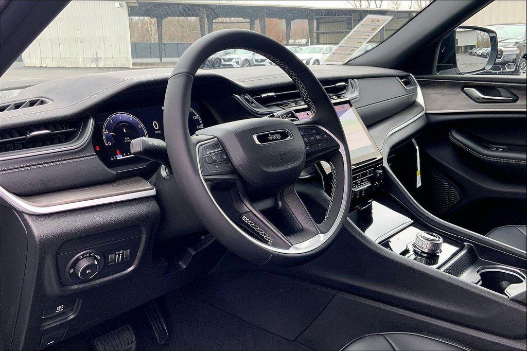 new 2025 Jeep Grand Cherokee L car, priced at $45,293