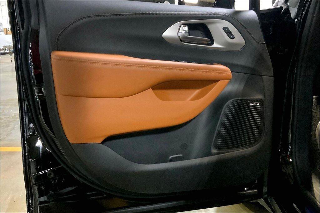 new 2026 Chrysler Pacifica car, priced at $49,985