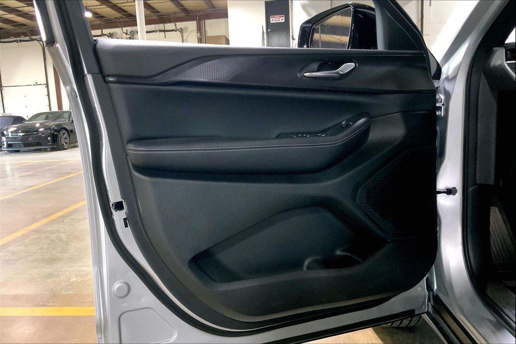 new 2025 Jeep Grand Cherokee car, priced at $37,269