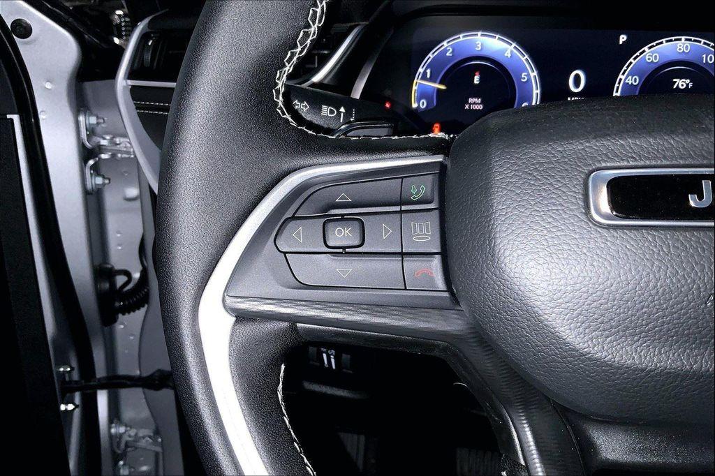 new 2025 Jeep Grand Cherokee car, priced at $37,269