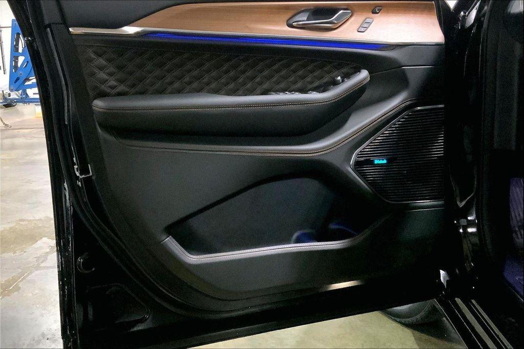 new 2025 Jeep Grand Cherokee car, priced at $67,943