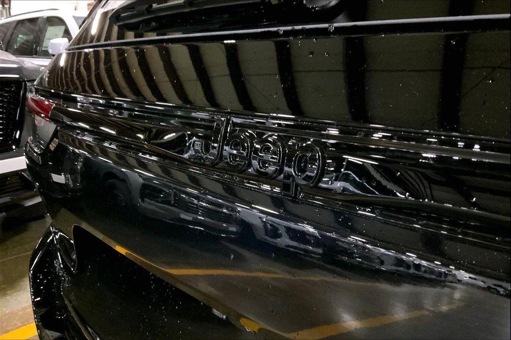 new 2025 Jeep Grand Cherokee car, priced at $67,943