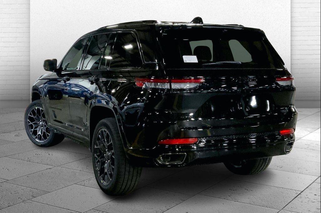 new 2025 Jeep Grand Cherokee car, priced at $67,943