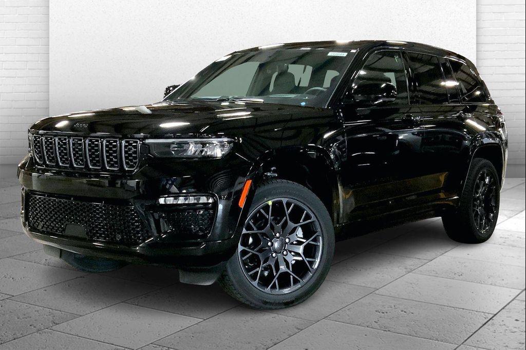 new 2025 Jeep Grand Cherokee car, priced at $67,943