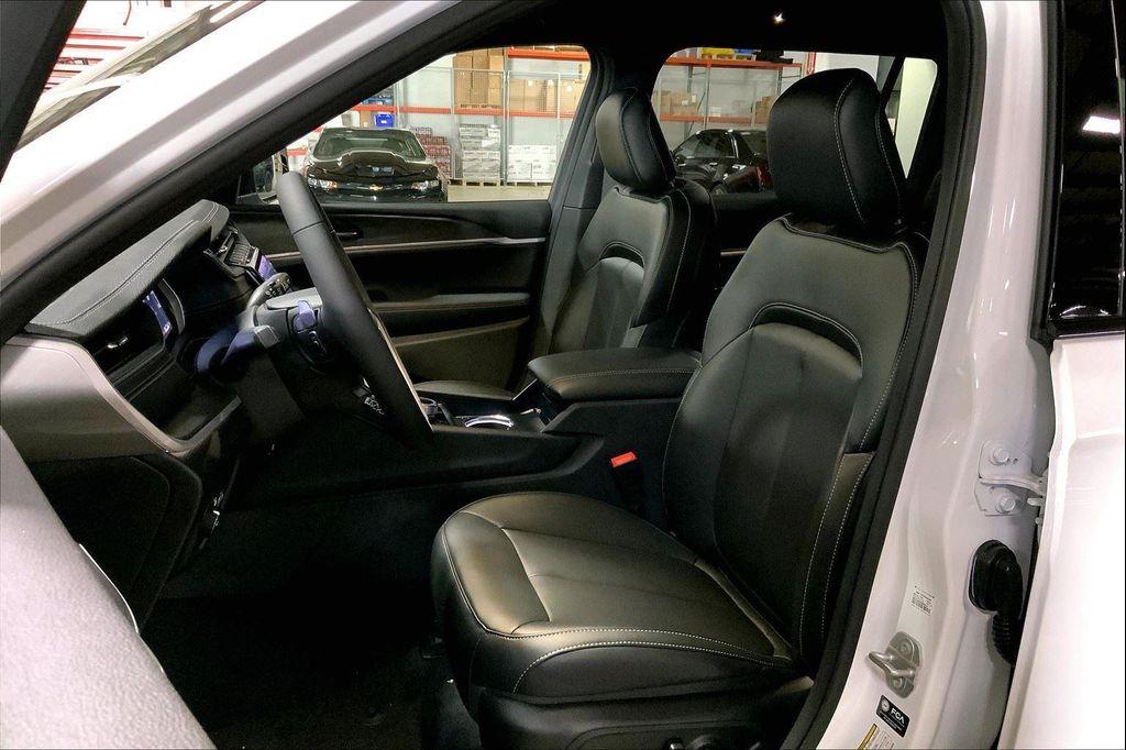 new 2025 Jeep Grand Cherokee L car, priced at $47,013